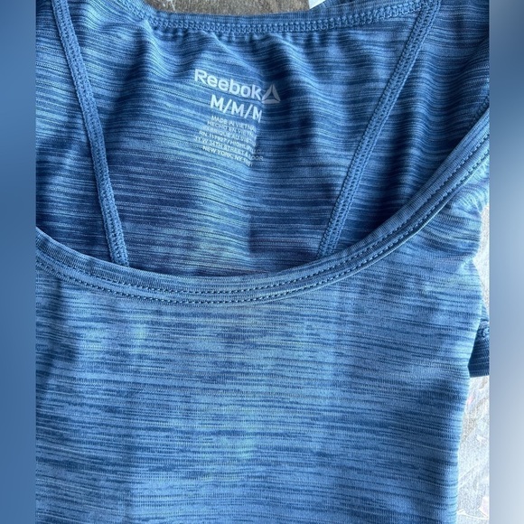 Reebok athletic work out short sleeve shirt top in light blue size Medium. A19 - Picture 10 of 10